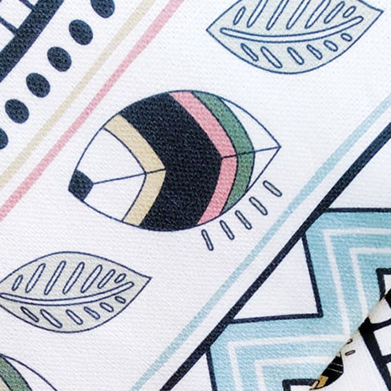 Zoom motif torchon inca frise florale et formes géométriques, pastels