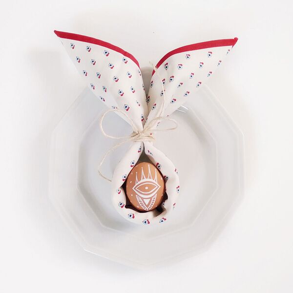 Pliage de serviette, atelier je décore un oeuf de pâques décoré